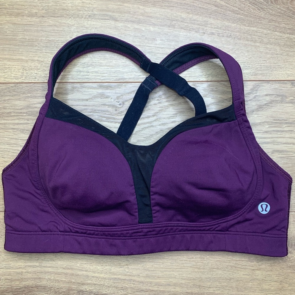Lululemon sports bra